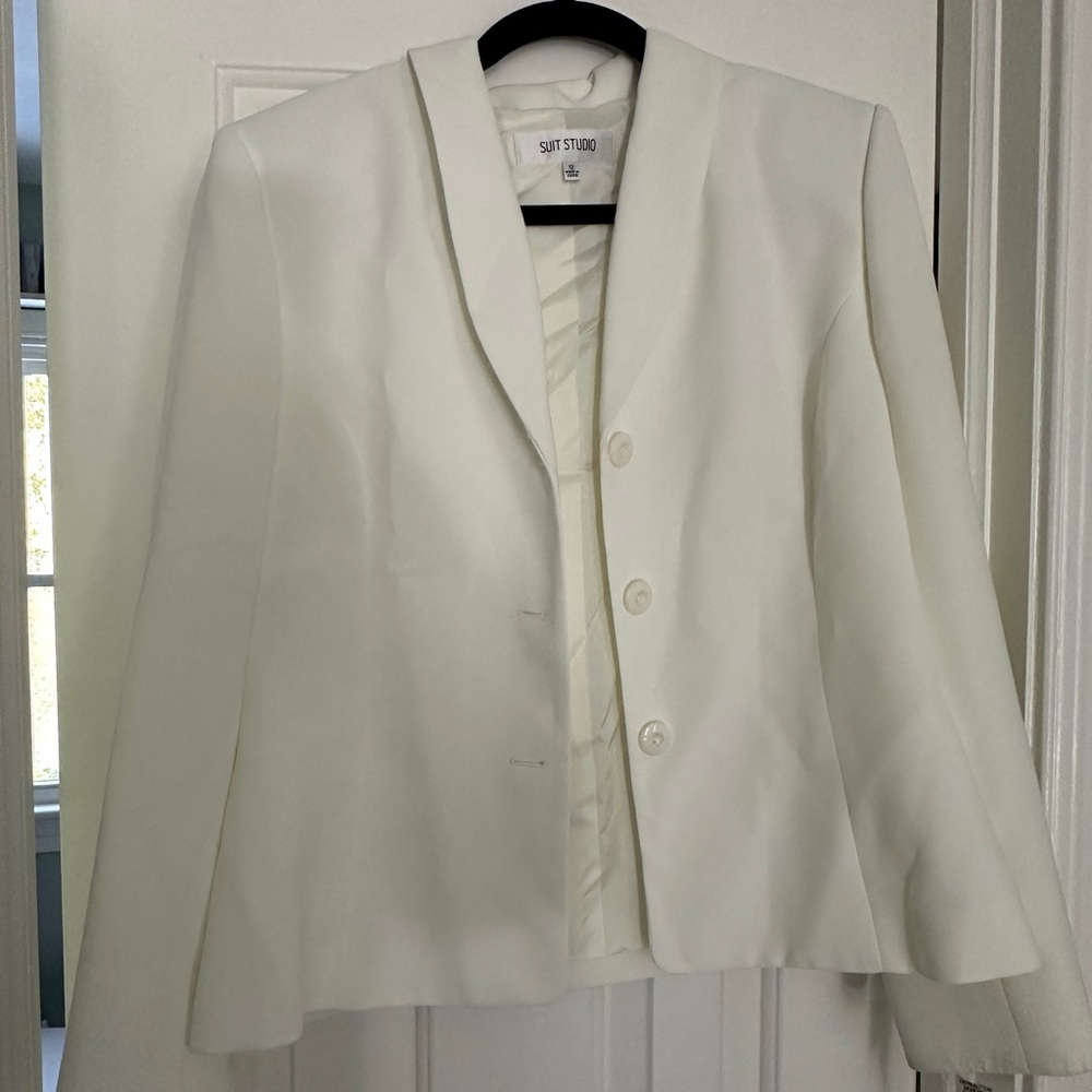 NWT Suit Studio White Blazer, Size 12